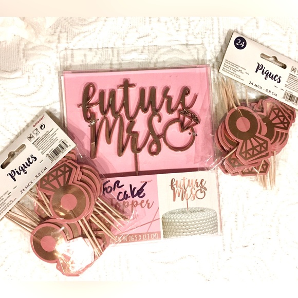 Engagement party Future Mrs. cake topper and ring picks set 48 ct. - Picture 1 of 3